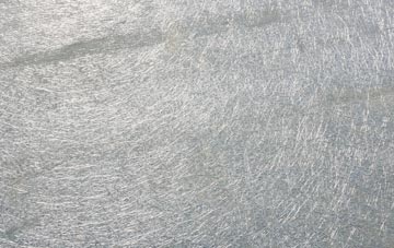 Sockety laminate fibreglass or shingles?